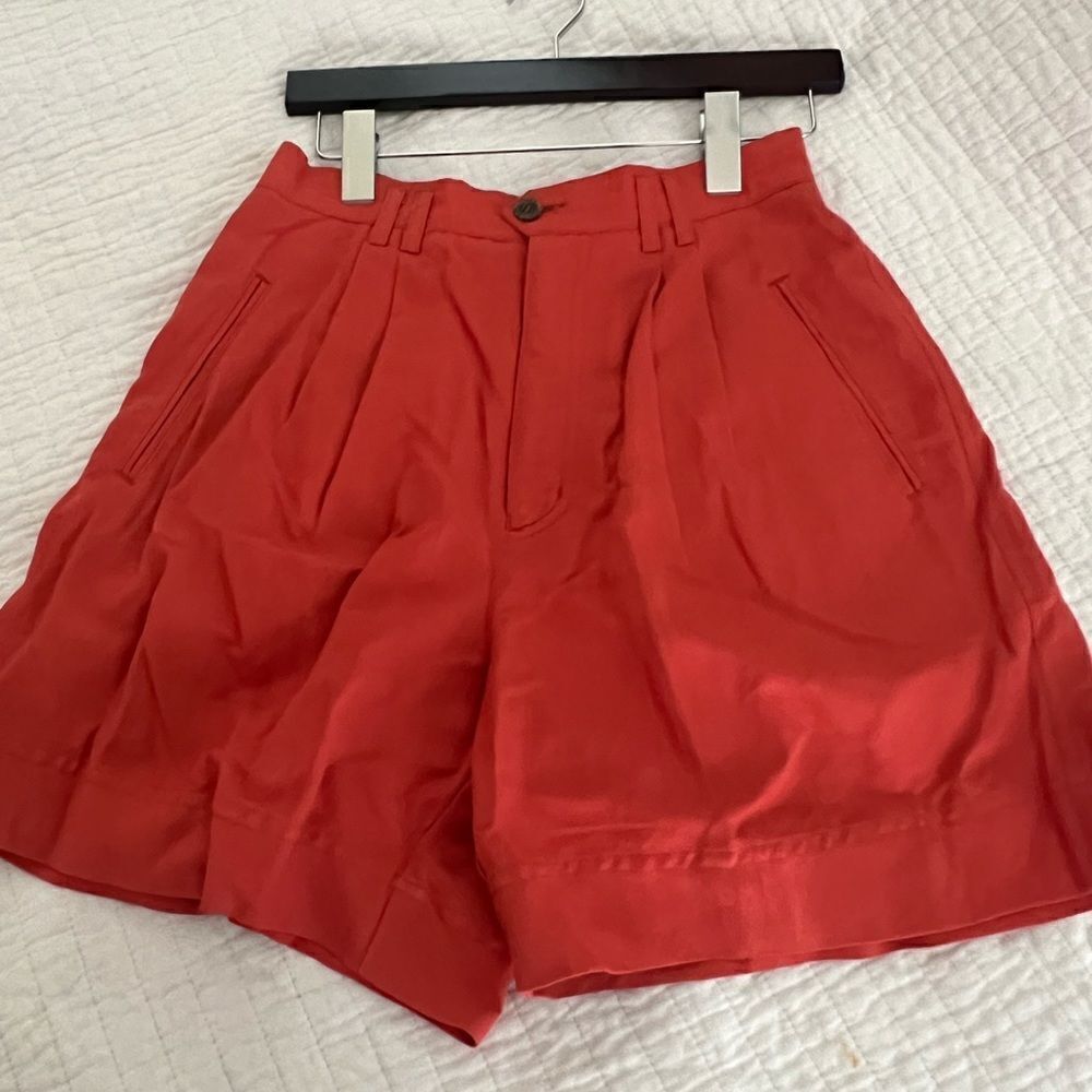 Vintage Jennifer Eden Red high waist shorts size 7/8
